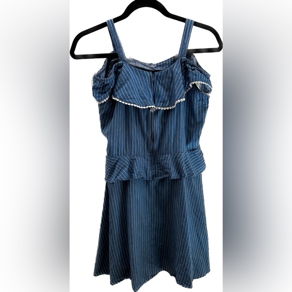 BCBGirls Tencel Striped Cold Shoulder Ruffle Dress 14/16 - Picture 4 of 8